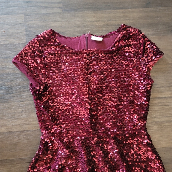 Zara Girl Sequin Burgundy Red Velvet Cap Short Sleeve Dress Size 10 - Picture 3 of 10